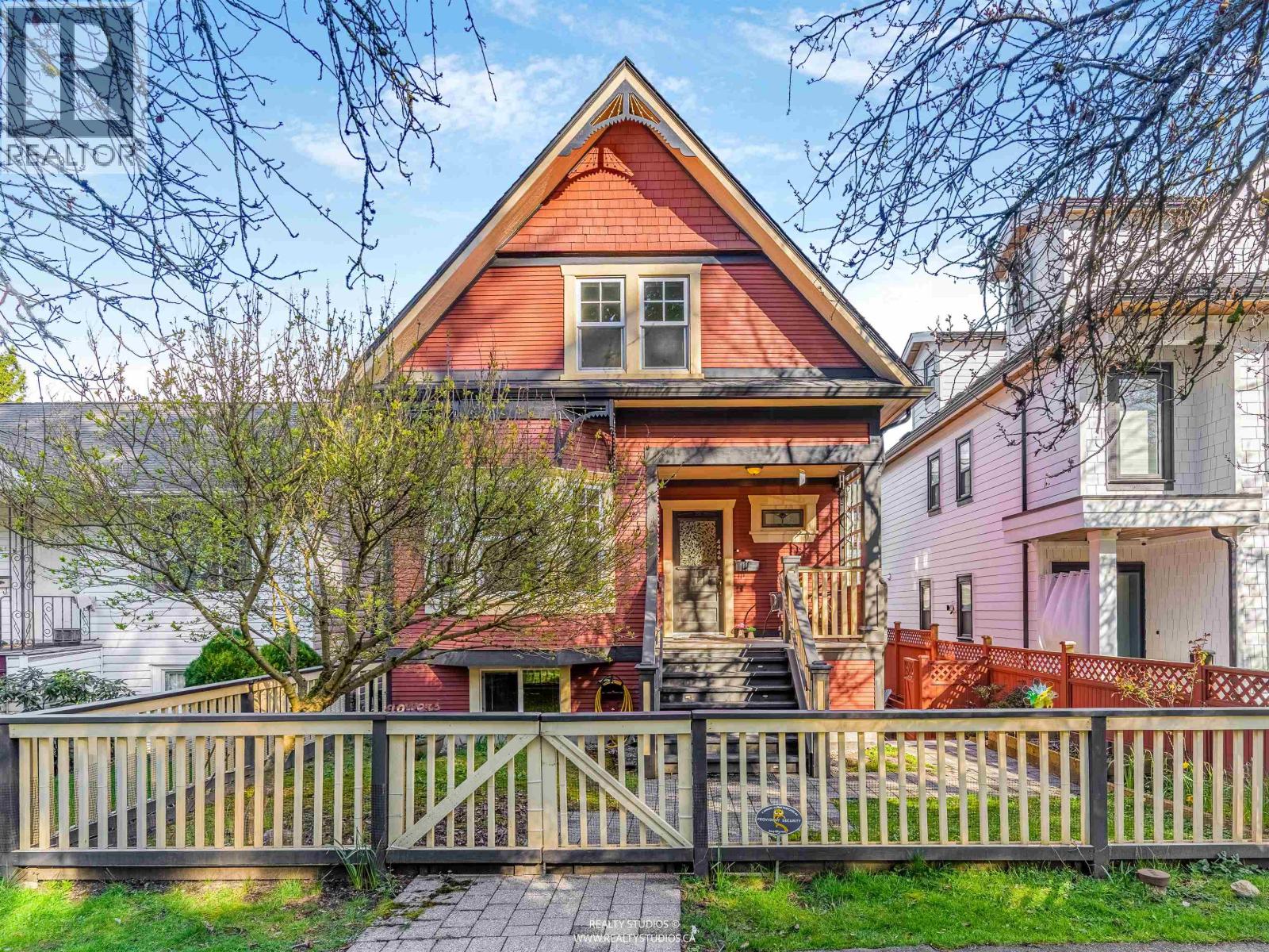 4446 QUEBEC STREET, Vancouver, British Columbia