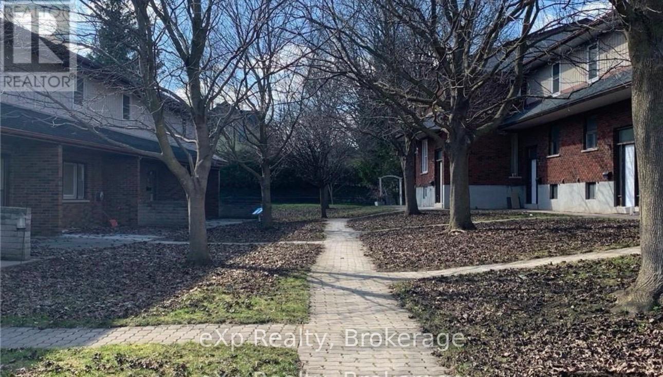 10 - 215 MCNAB STREET, Brockton, Ontario