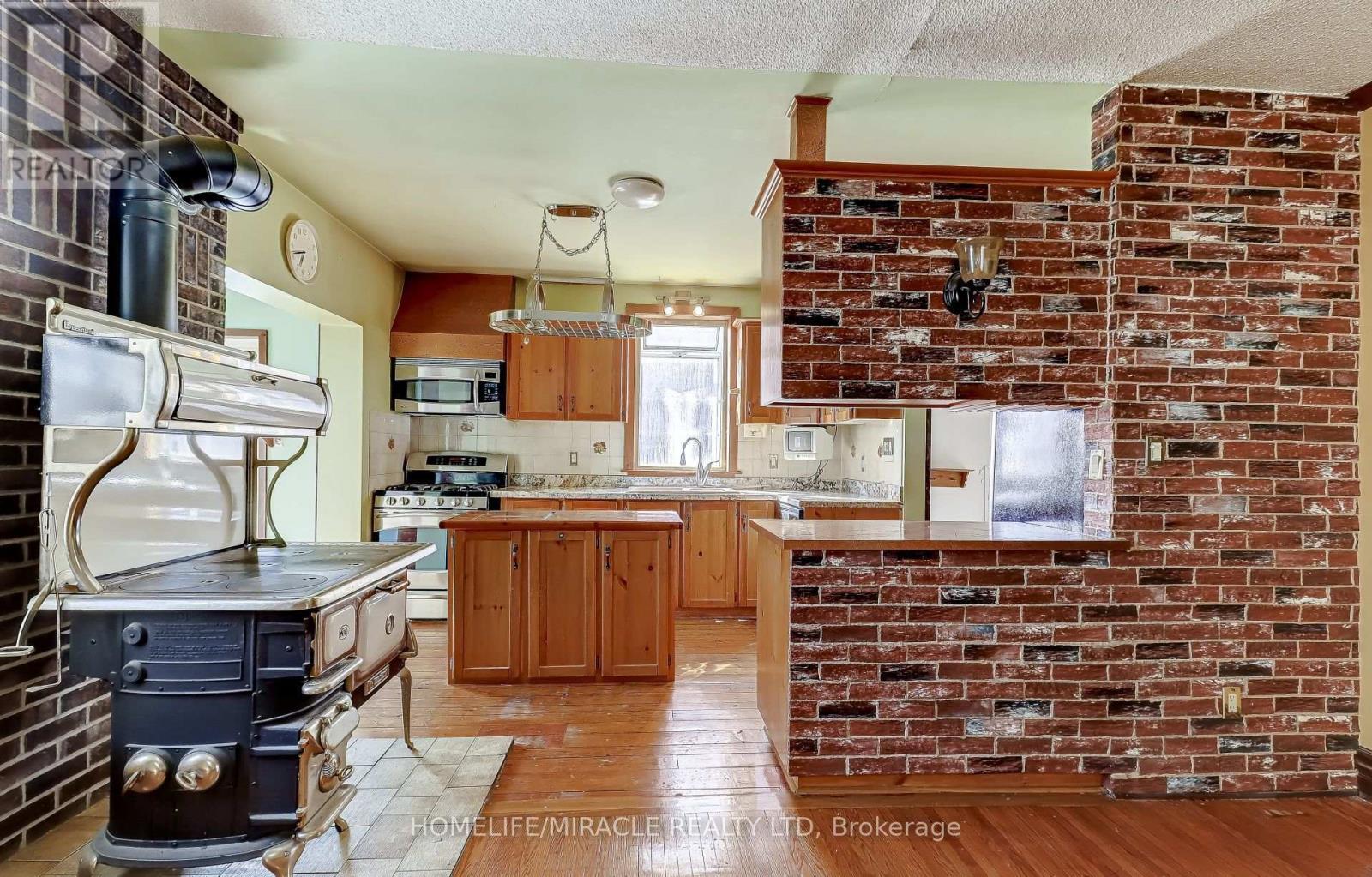 8243 Kipling Avenue, Vaughan, Ontario  L4L 2A5 - Photo 7 - N12929498