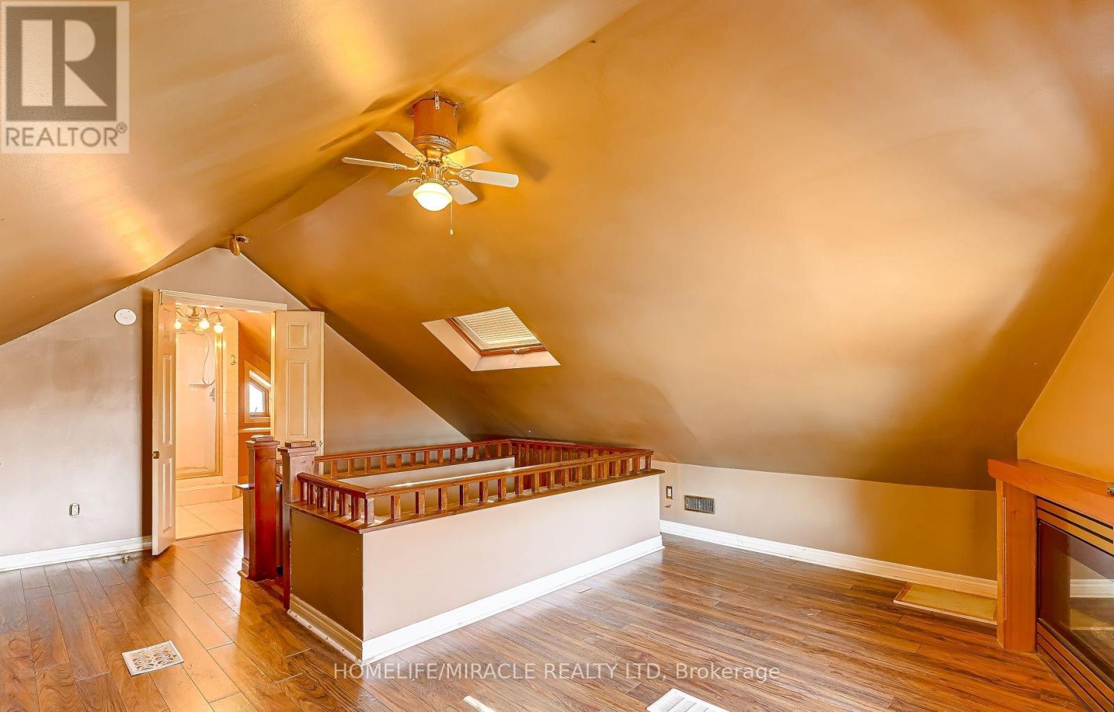 8243 Kipling Avenue, Vaughan, Ontario  L4L 2A5 - Photo 17 - N12929498