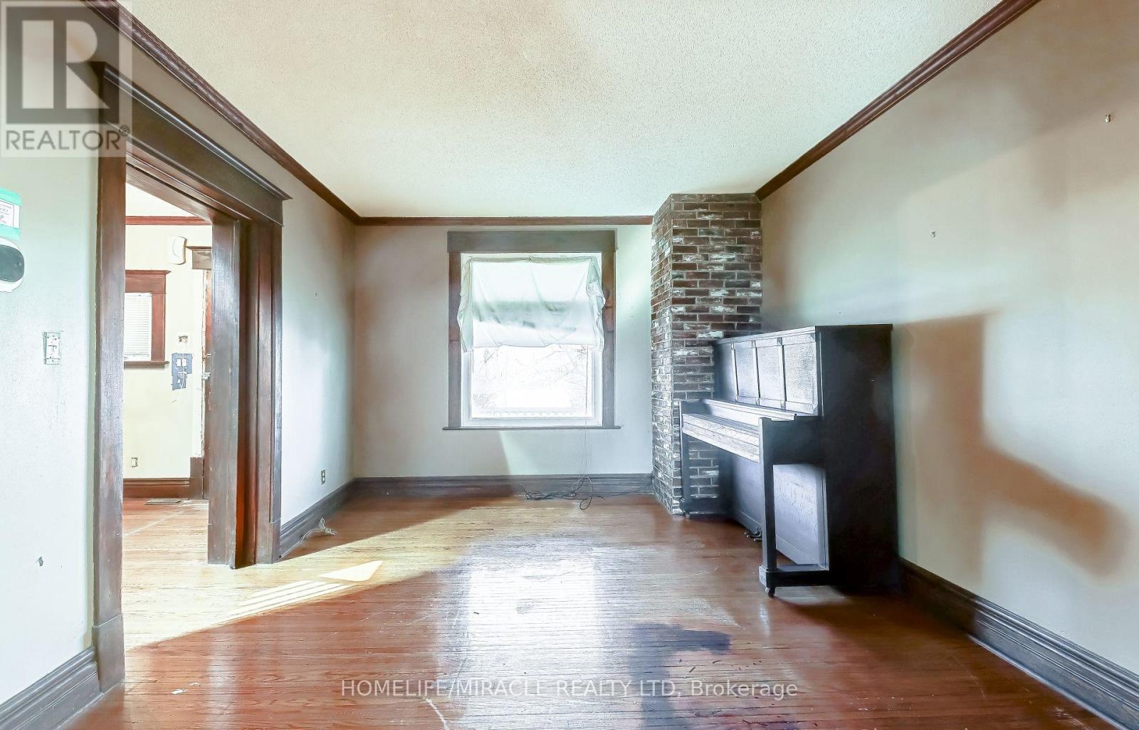 8243 Kipling Avenue, Vaughan, Ontario  L4L 2A5 - Photo 4 - N12929498