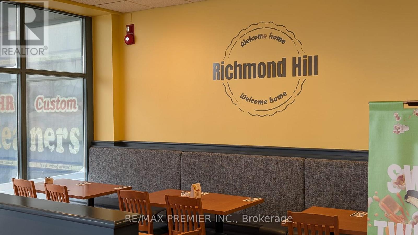 46/47 - 10909 Yonge Street N, Richmond Hill, Ontario  L4C 3E3 - Photo 3 - N12931292