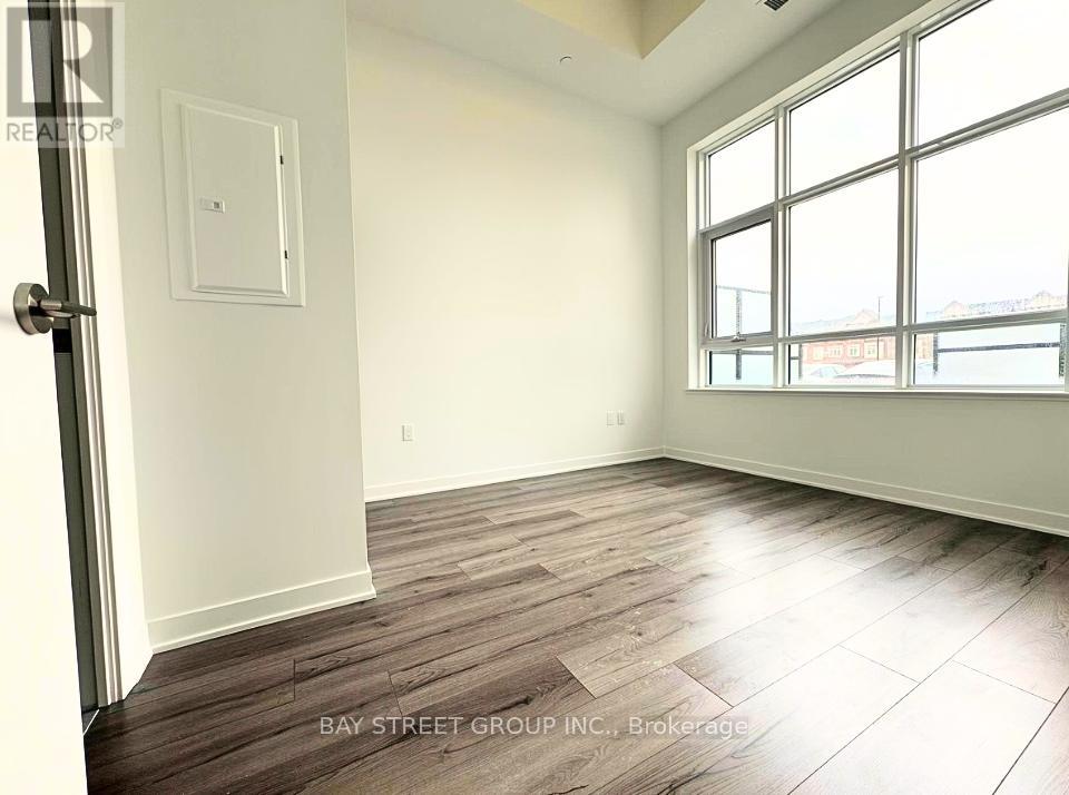 130 - 395 Dundas Street W, Oakville, Ontario L6M 5R8 - Photo 5 - W12931296