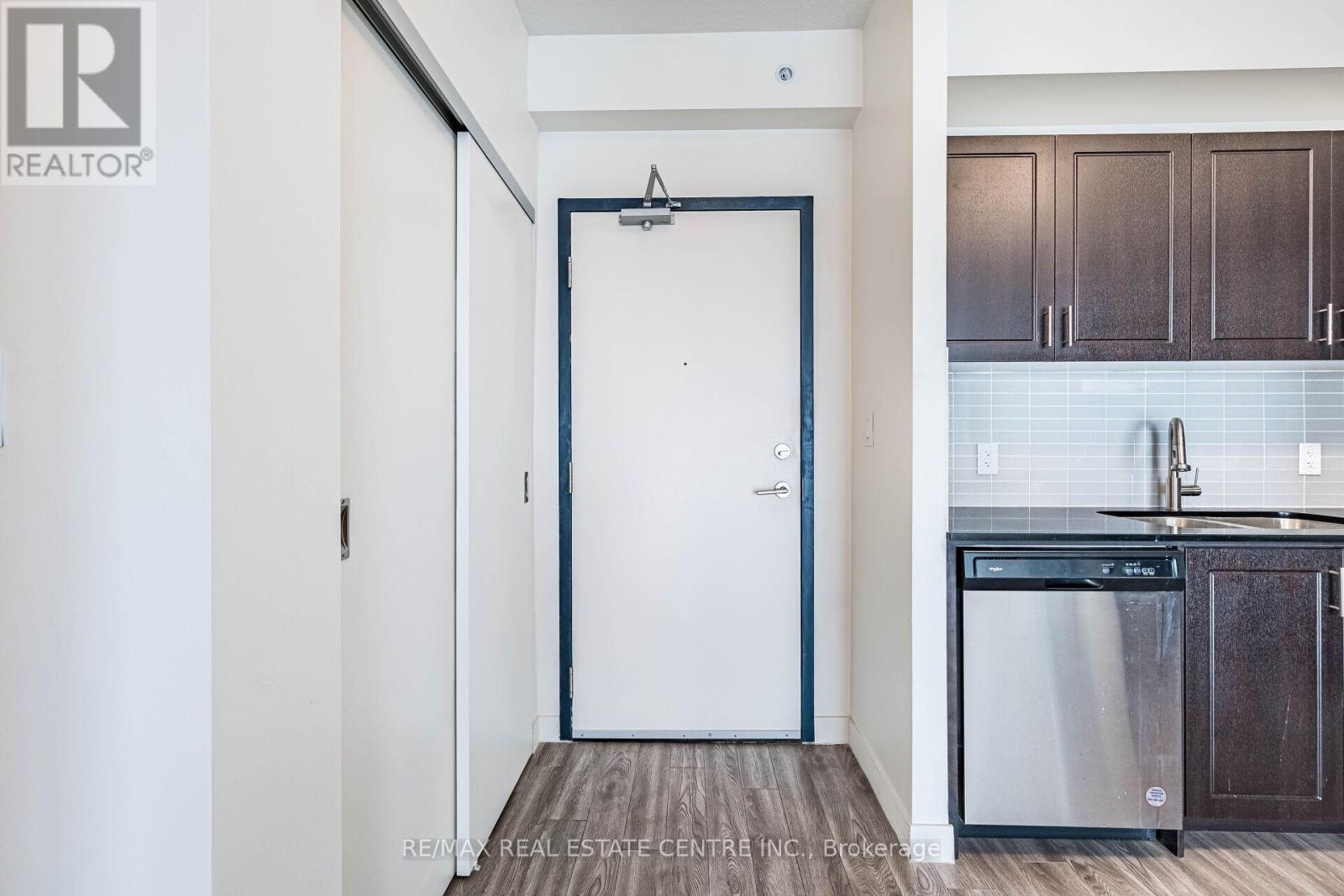 1007 - 128 King Street N, Waterloo, Ontario N2J 2X9 - Photo 10 - X12931268