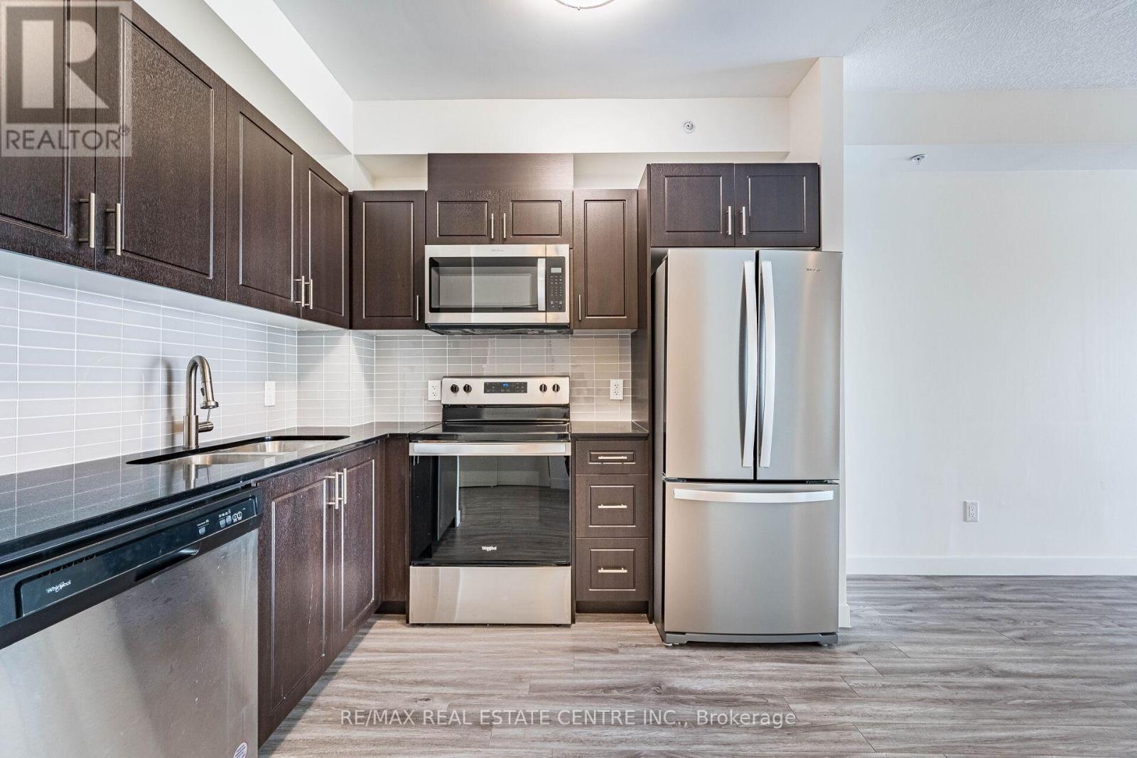 1007 - 128 King Street N, Waterloo, Ontario N2J 2X9 - Photo 14 - X12931268