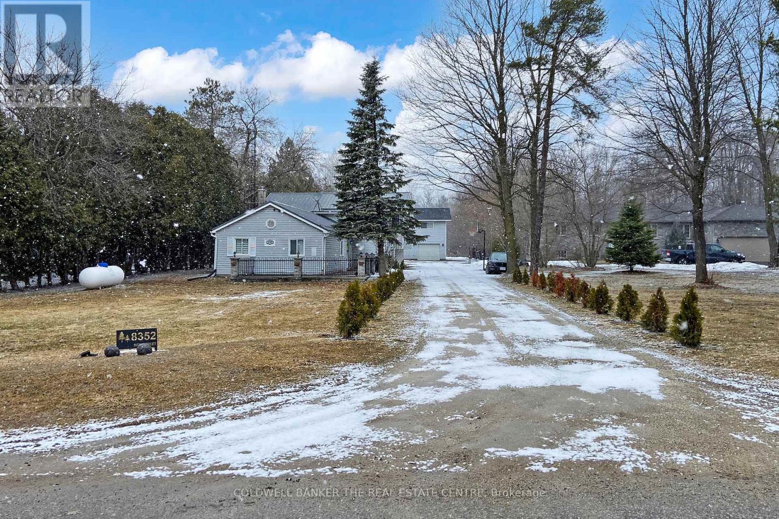 8352 Main Street, Adjala-Tosorontio, Ontario  L0M 1M0 - Photo 4 - N12919788