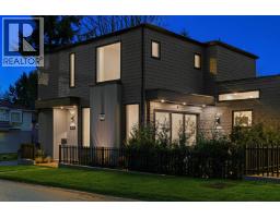 <div class="price">$1,990,000</div> 3660 Fleming Street, Vancouver<br><div style="margin-bottom:8px;"><small>Real Broker</small></div><div class='bed_bath'>3 Bed | 3 Bath</div>