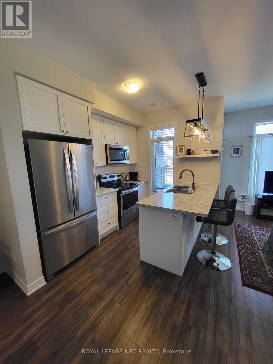 12 - 5014 Serena Drive, Lincoln, Ontario  L3J 0T2 - Photo 5 - X12931310