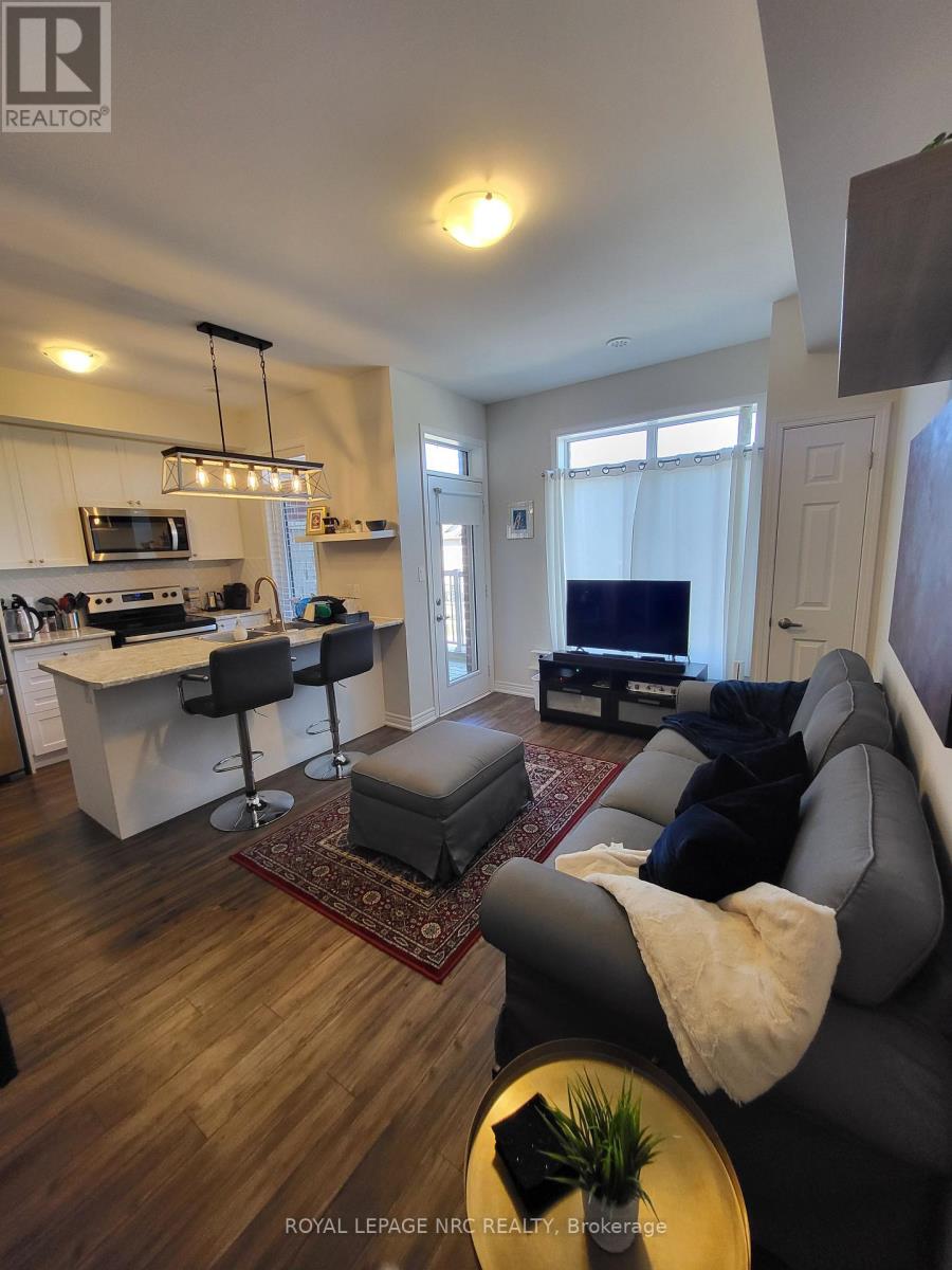 12 - 5014 Serena Drive, Lincoln, Ontario  L3J 0T2 - Photo 8 - X12931310