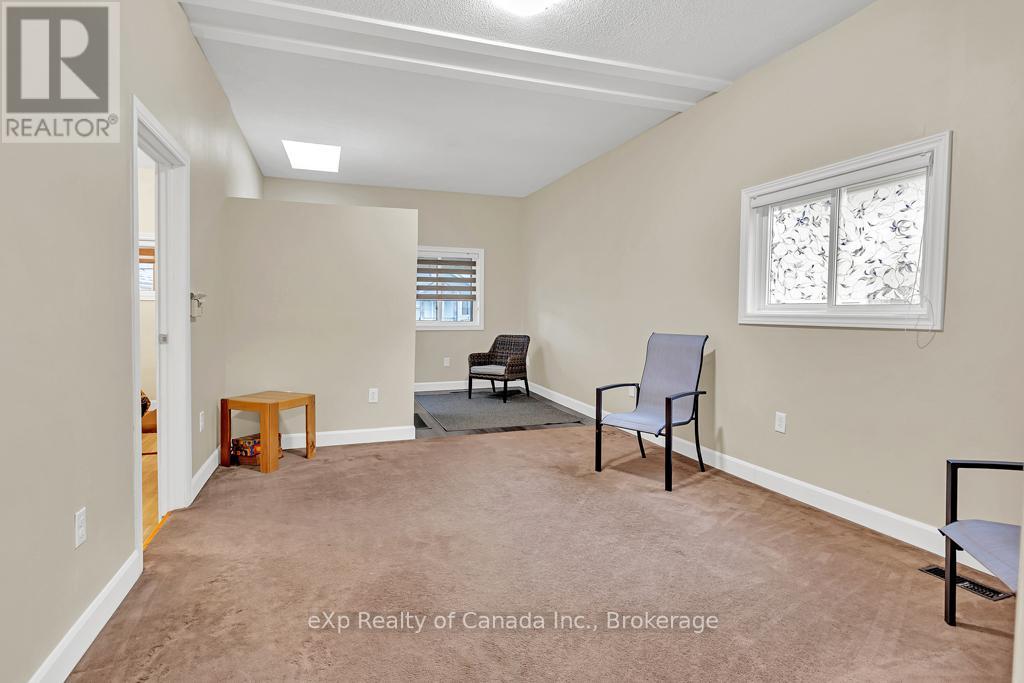 762 Little Hill Street, London East, Ontario  N5Z 1M9 - Photo 5 - X12931358