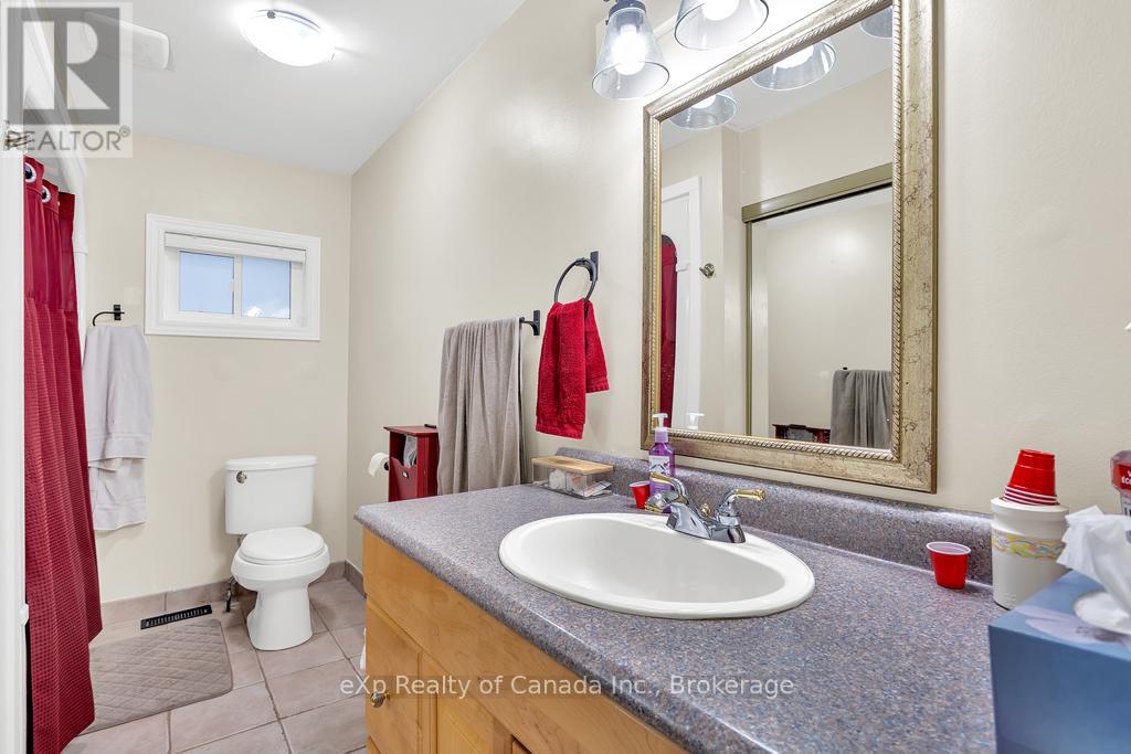 762 Little Hill Street, London East, Ontario  N5Z 1M9 - Photo 7 - X12931358