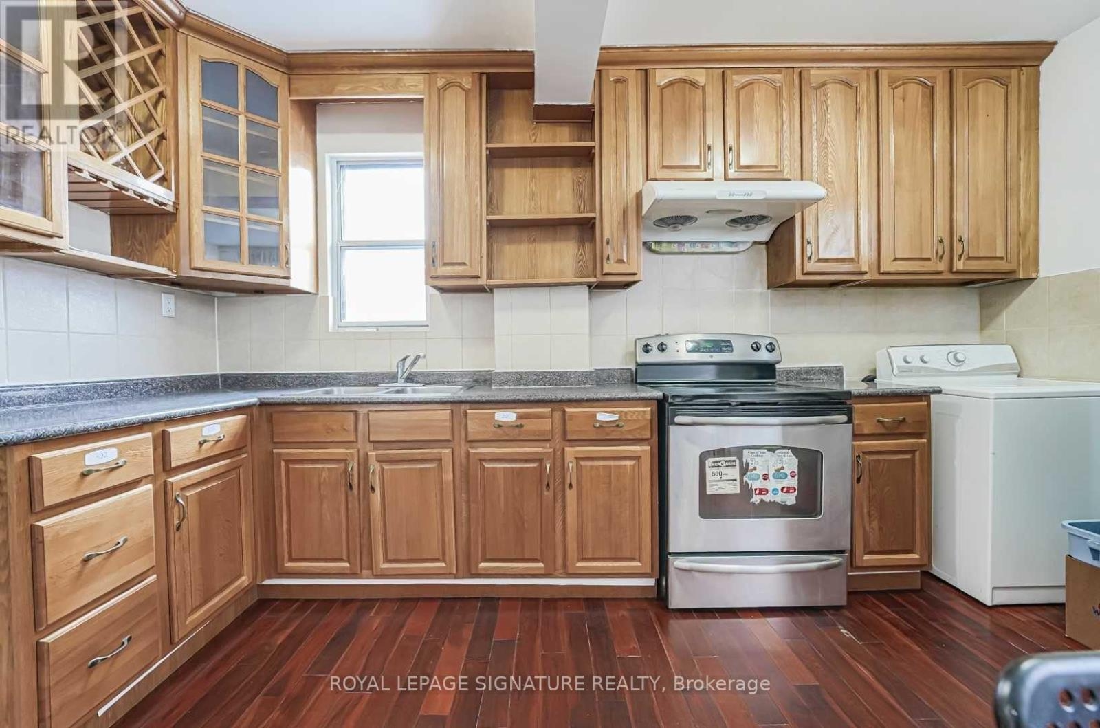 80 Markham Street, Toronto, Ontario  M6J 2G5 - Photo 2 - C12931342