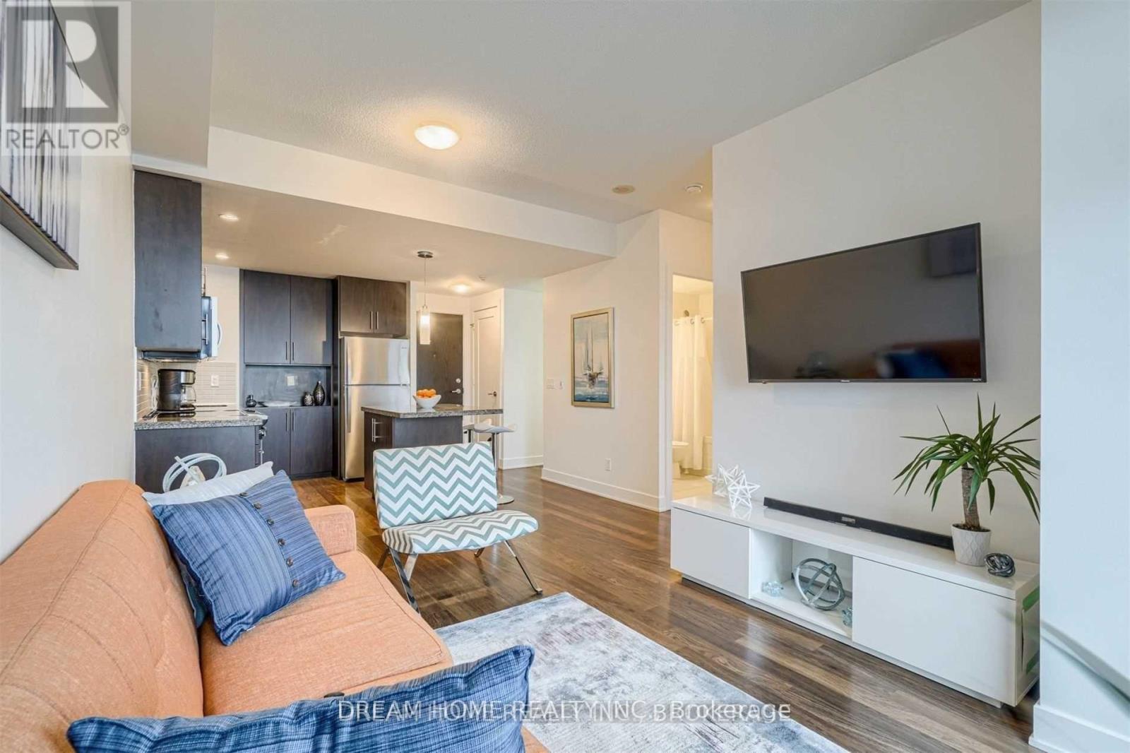 3810 - 120 Homewood Avenue, Toronto, Ontario  M4Y 2J3 - Photo 3 - C12931366