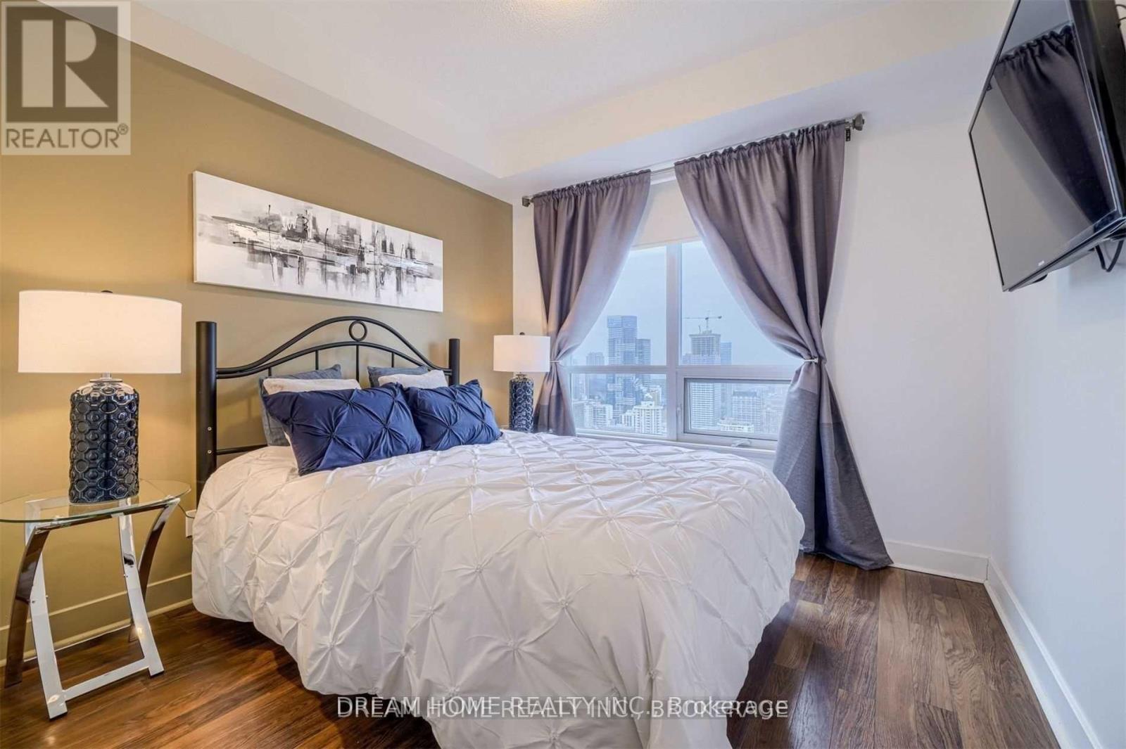 3810 - 120 Homewood Avenue, Toronto, Ontario  M4Y 2J3 - Photo 7 - C12931366