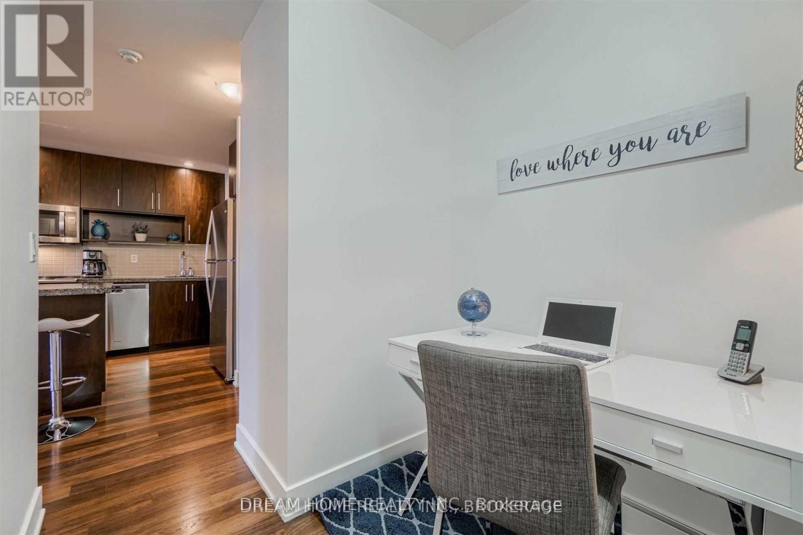 3810 - 120 Homewood Avenue, Toronto, Ontario  M4Y 2J3 - Photo 8 - C12931366