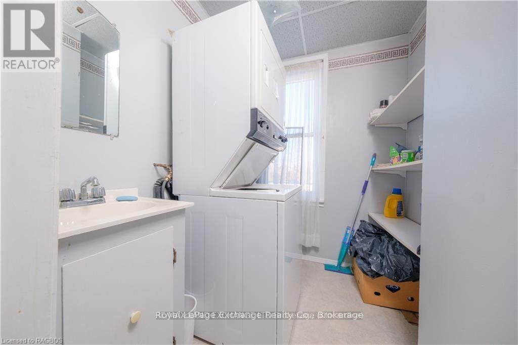 247 Broadway Street, Kincardine, Ontario  N2Z 2X9 - Photo 24 - X12931330