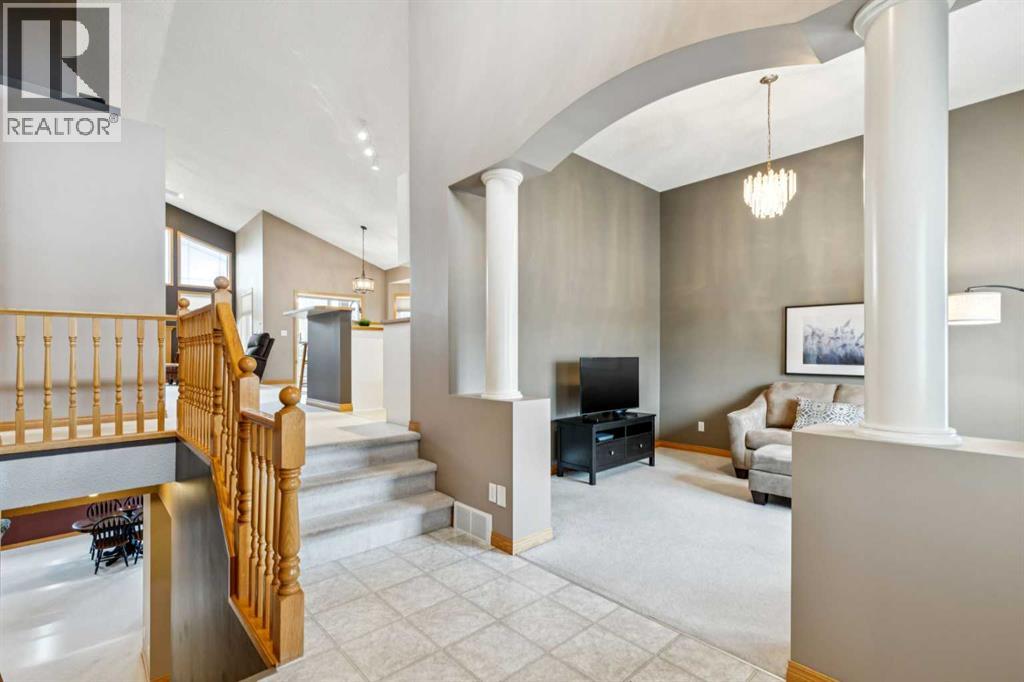 232 Springmere Place, Chestermere, Alberta  T1X 1J3 - Photo 4 - A2286877