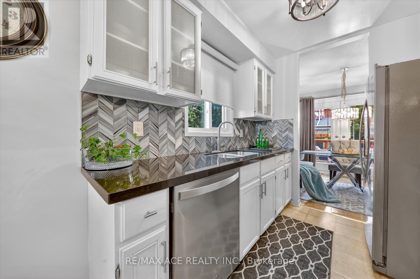 1 Aldcroft Crescent, Clarington, Ontario  L1C 4P2 - Photo 14 - E12924410