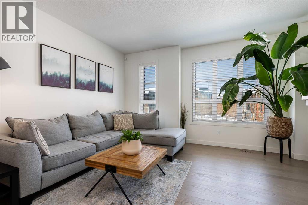 160 Walden Path Se, Calgary, Alberta  T2X 4C4 - Photo 5 - A2293873