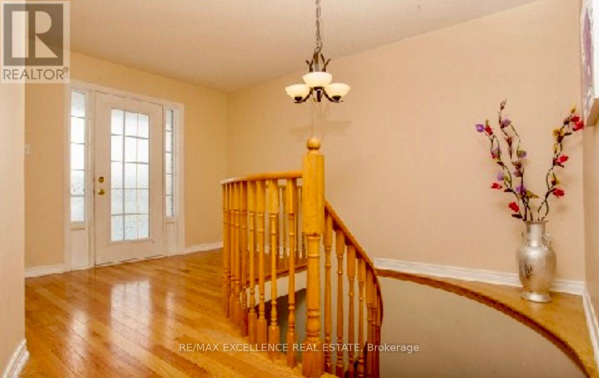 21 Serences Way, Brampton, Ontario  L6R 0E9 - Photo 6 - W12925410