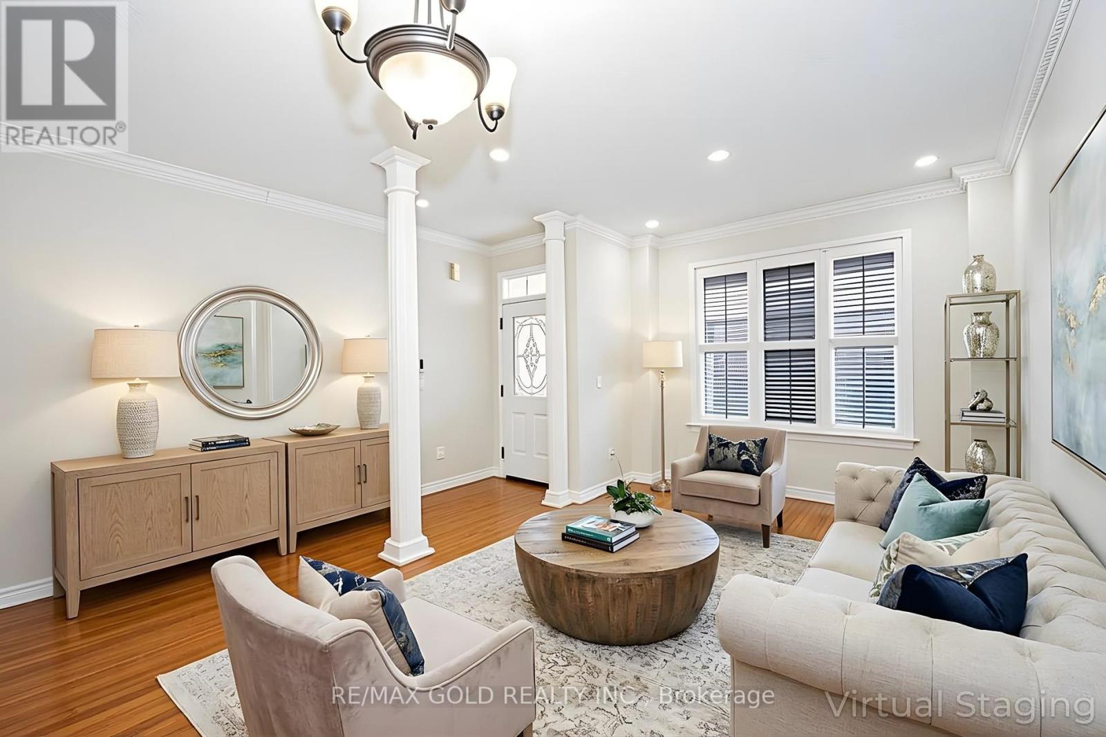 321 Queen Mary Drive, Brampton, Ontario  L7A 3S6 - Photo 3 - W12890402