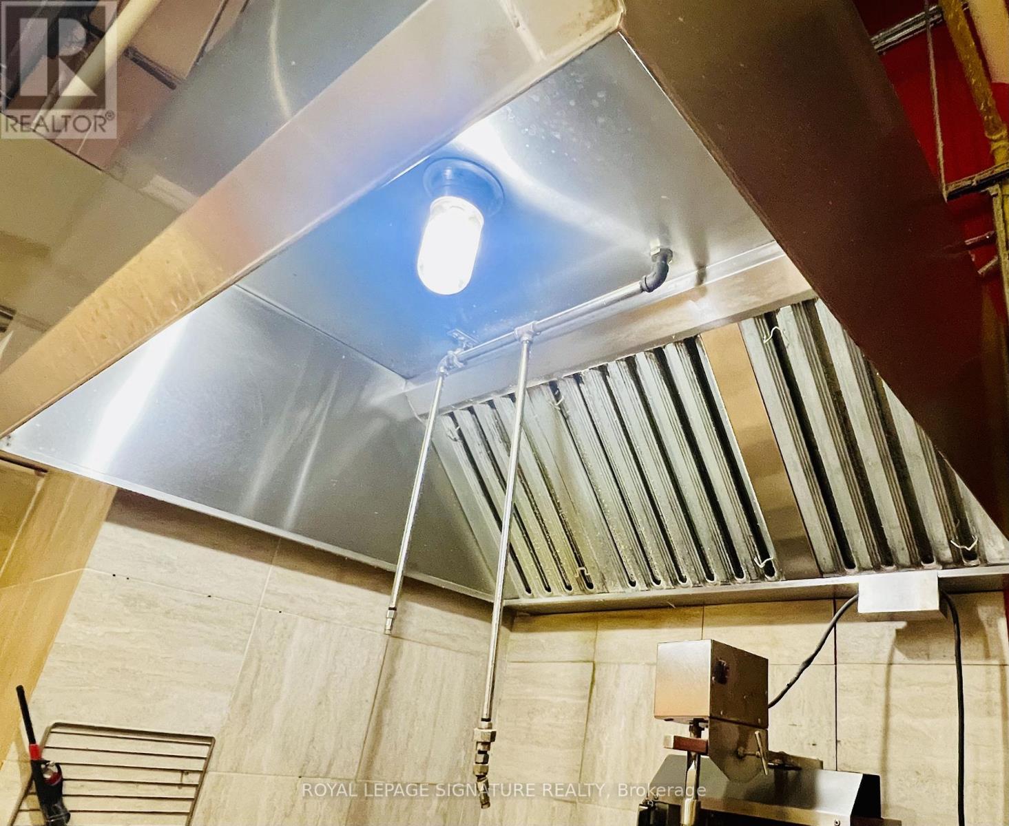 299 - 7181 Yonge Street, Markham, Ontario  L3T 0C7 - Photo 4 - N12931348