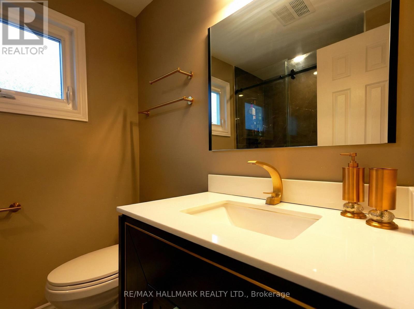 27 Constellation Crescent, Richmond Hill, Ontario  L4C 8J8 - Photo 12 - N12931368