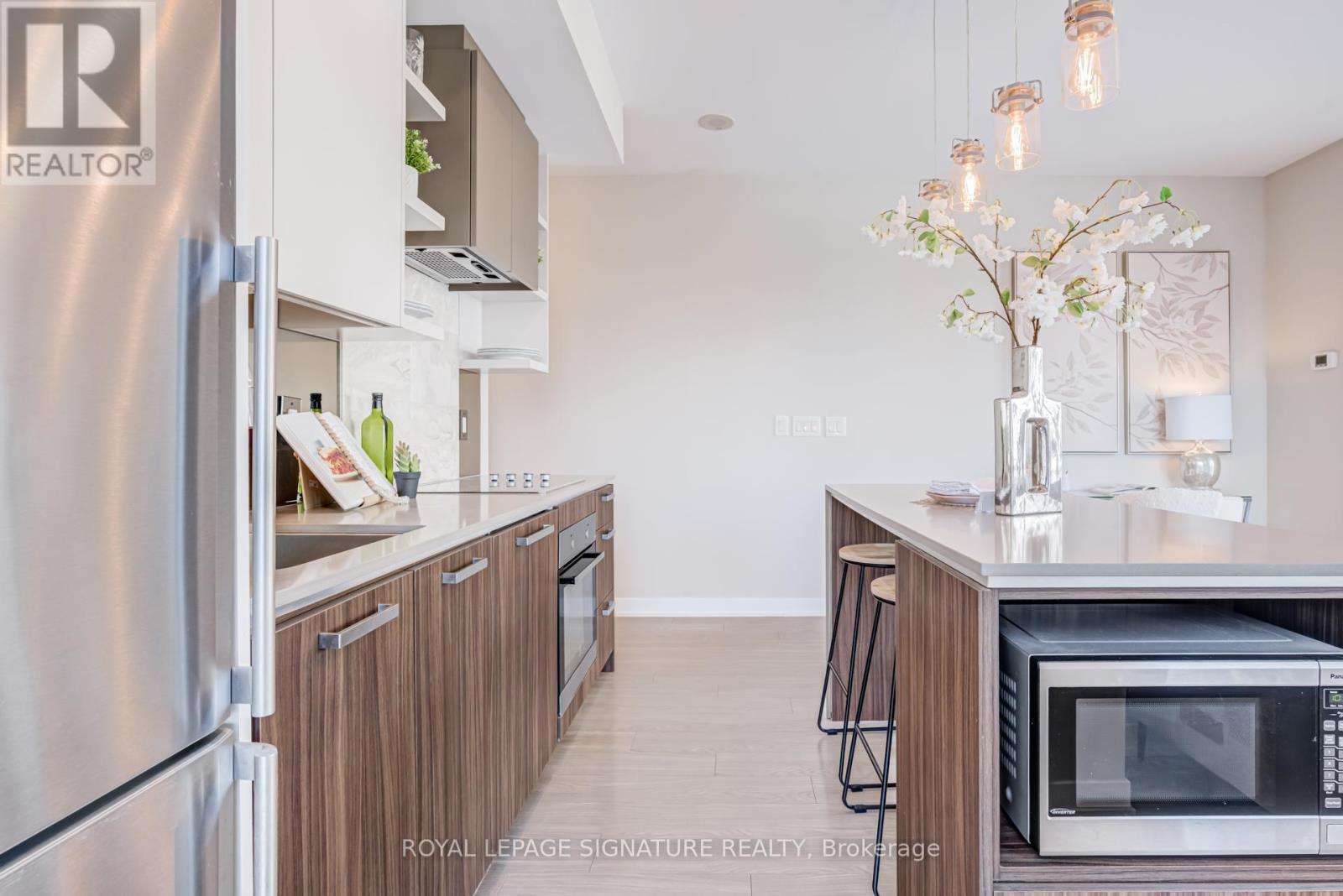 836 - 1830 Bloor Street W, Toronto, Ontario  M6P 0A2 - Photo 8 - W12931304