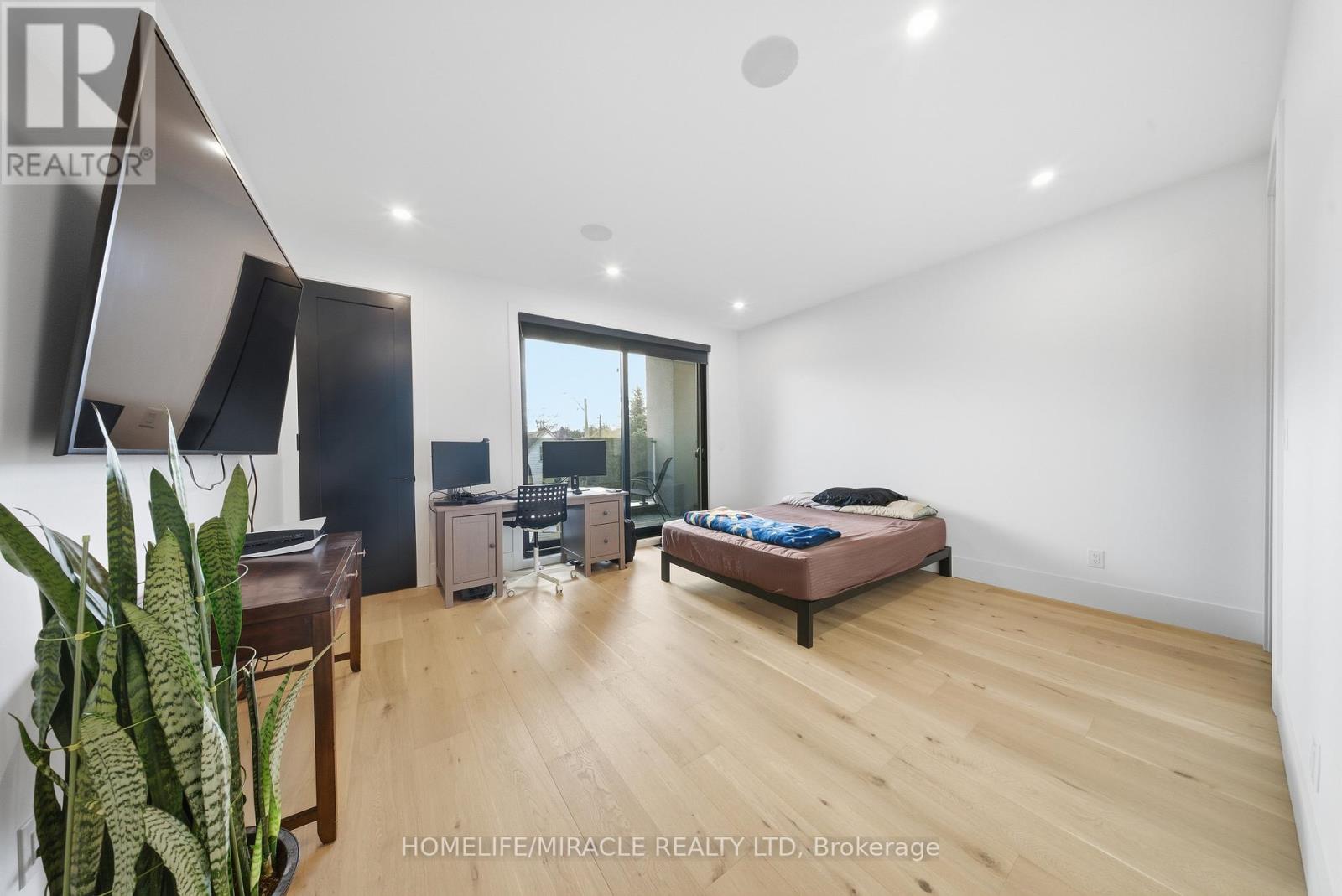 1653 Glenburnie Road, Mississauga, Ontario  L5G 3E4 - Photo 13 - W12931314