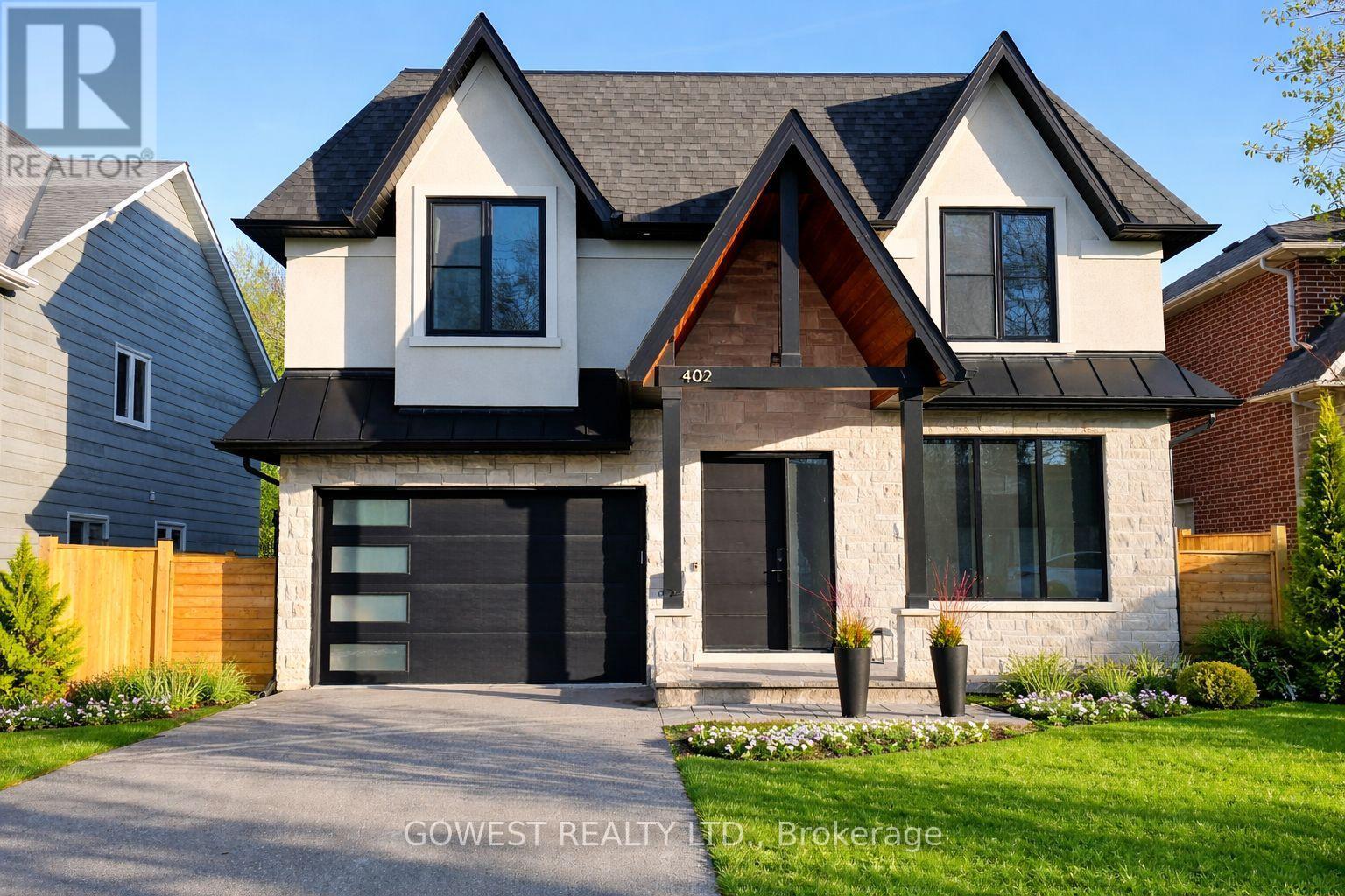 402 Niar Avenue, Mississauga, Ontario  L5G 1W3 - Photo 1 - W12931328