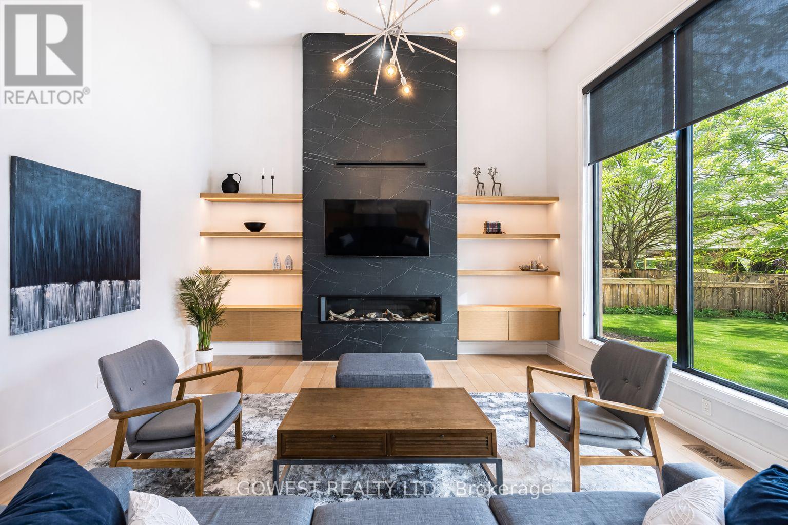 402 Niar Avenue, Mississauga, Ontario  L5G 1W3 - Photo 10 - W12931328