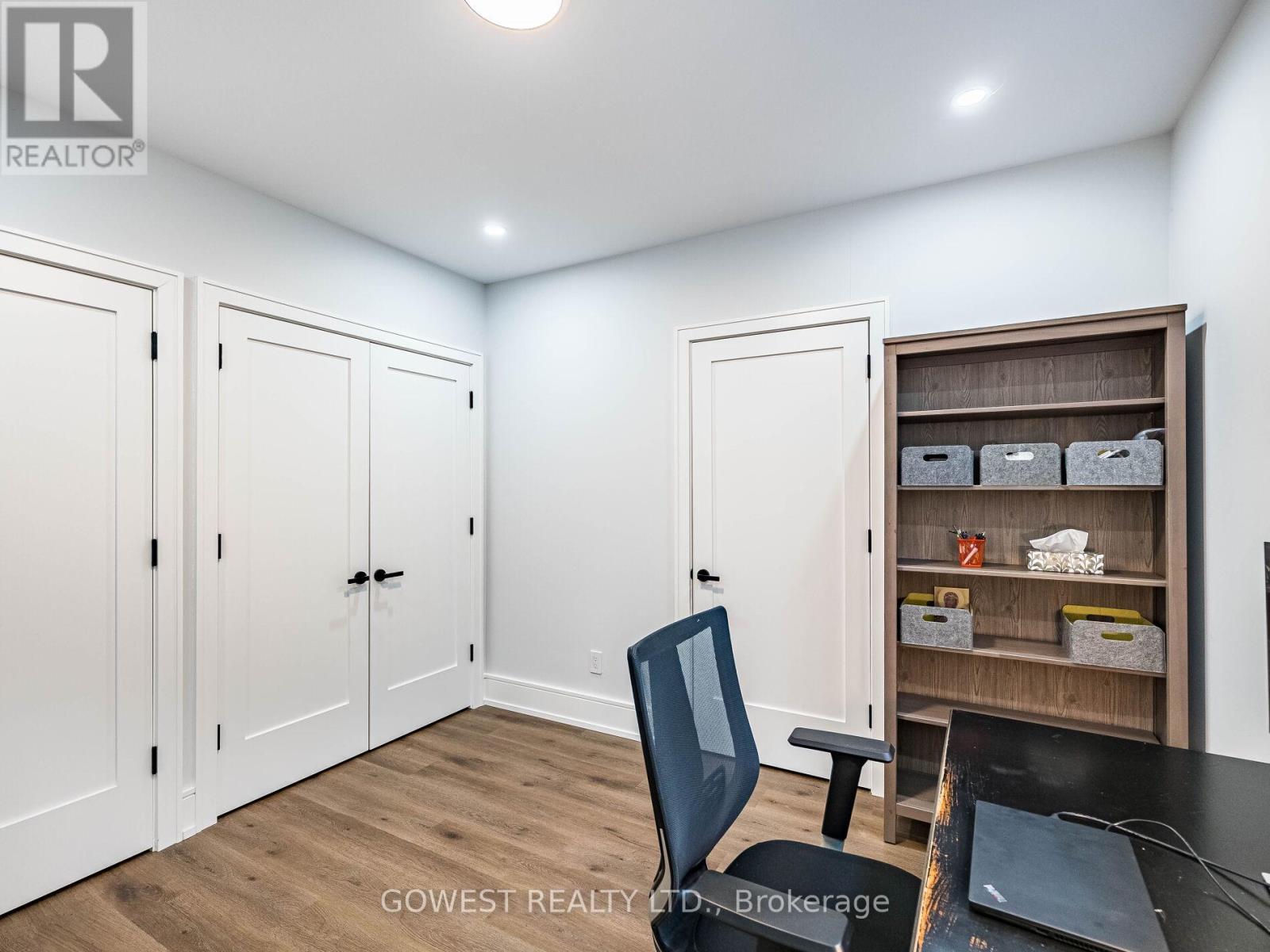 402 Niar Avenue, Mississauga, Ontario  L5G 1W3 - Photo 45 - W12931328