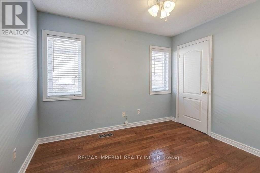 2438 Felhaber Crescent, Oakville, Ontario  L6H 7N8 - Photo 13 - W12931344