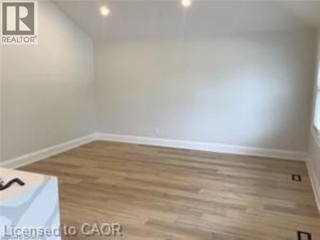 229 West 18th Street, Hamilton, Ontario  L9C 4H1 - Photo 3 - 40804659