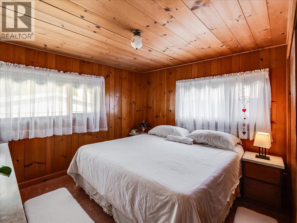 2225 7th Avenue, Trail, British Columbia  V1R 3C9 - Photo 22 - 10380908