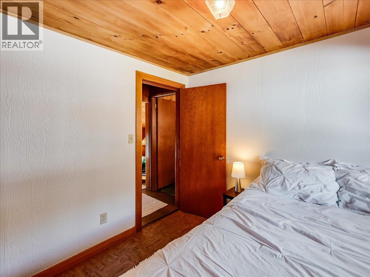 2225 7th Avenue, Trail, British Columbia  V1R 3C9 - Photo 19 - 10380908