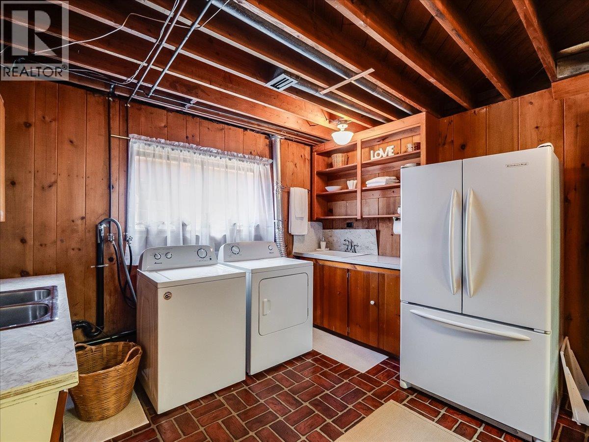 2225 7th Avenue, Trail, British Columbia  V1R 3C9 - Photo 29 - 10380908