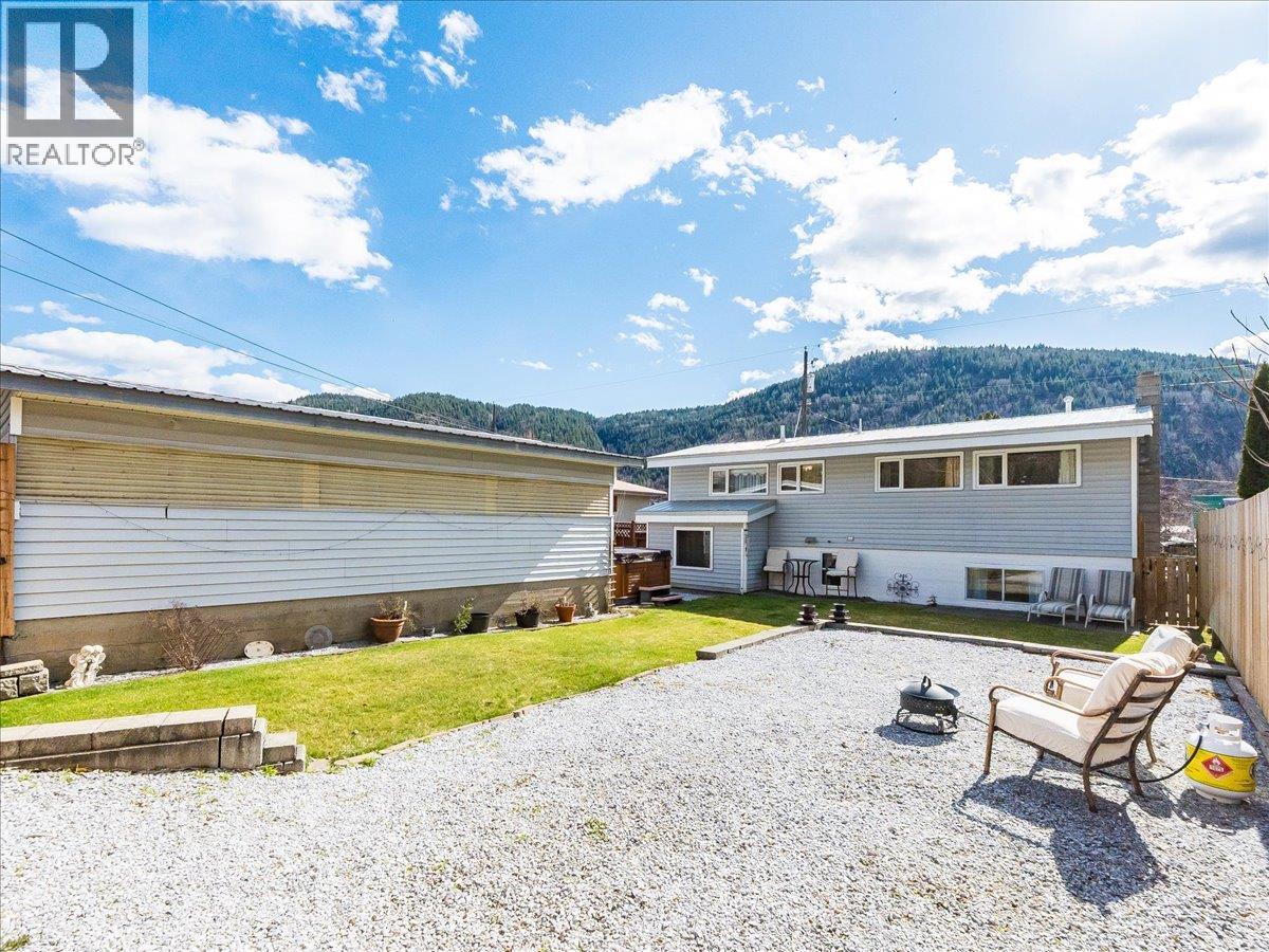 2225 7th Avenue, Trail, British Columbia  V1R 3C9 - Photo 51 - 10380908