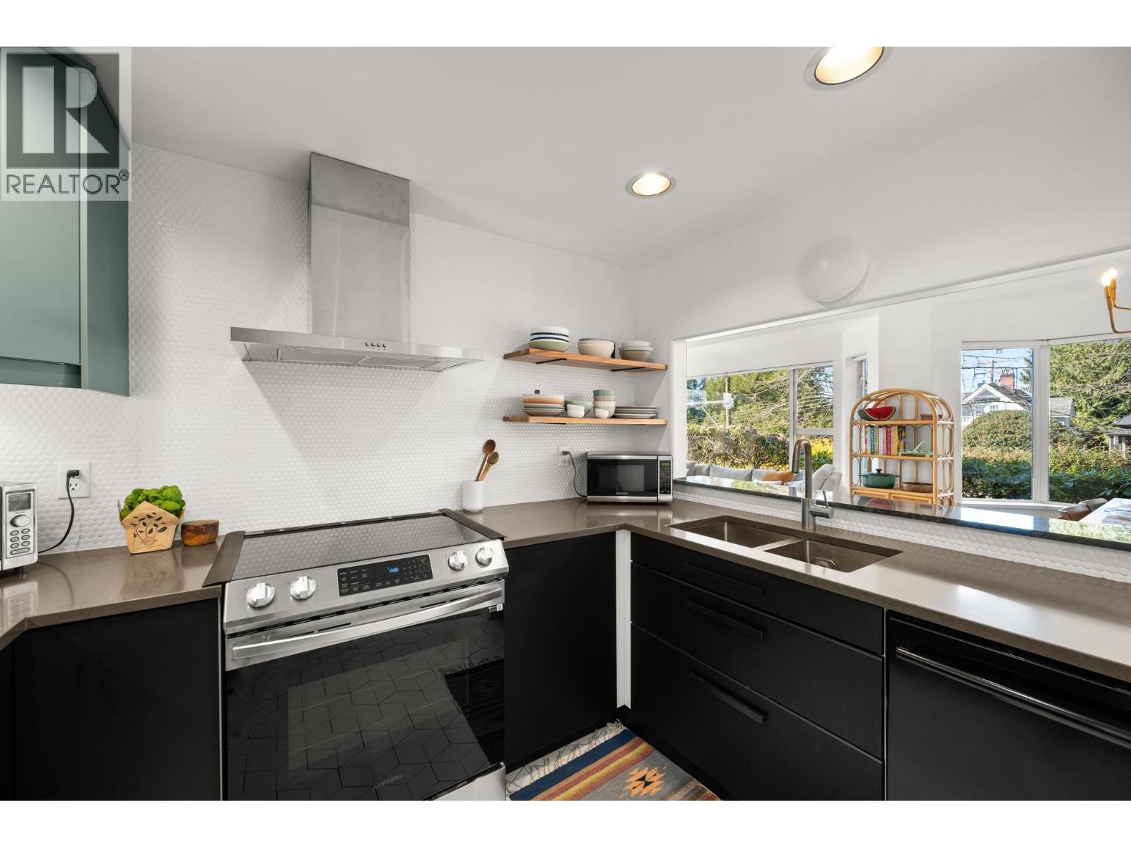 103 177 W 5th Street, North Vancouver, British Columbia V7M 1J6 - Photo 11 - R3102791