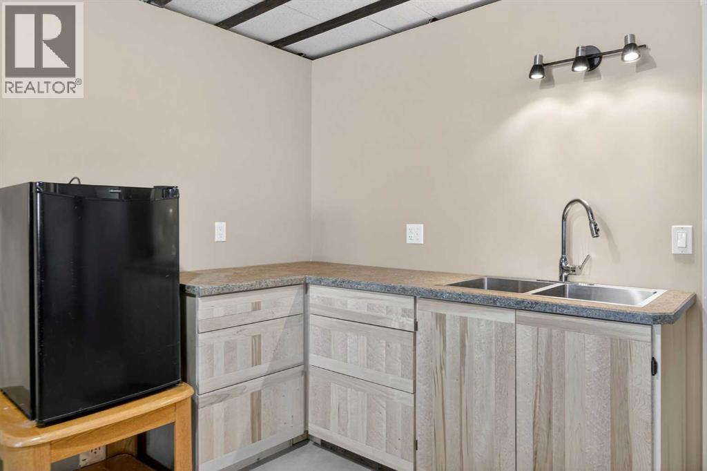 417 Frederick Avenue W, Standard, Alberta  T0J 3G0 - Photo 29 - A2283960