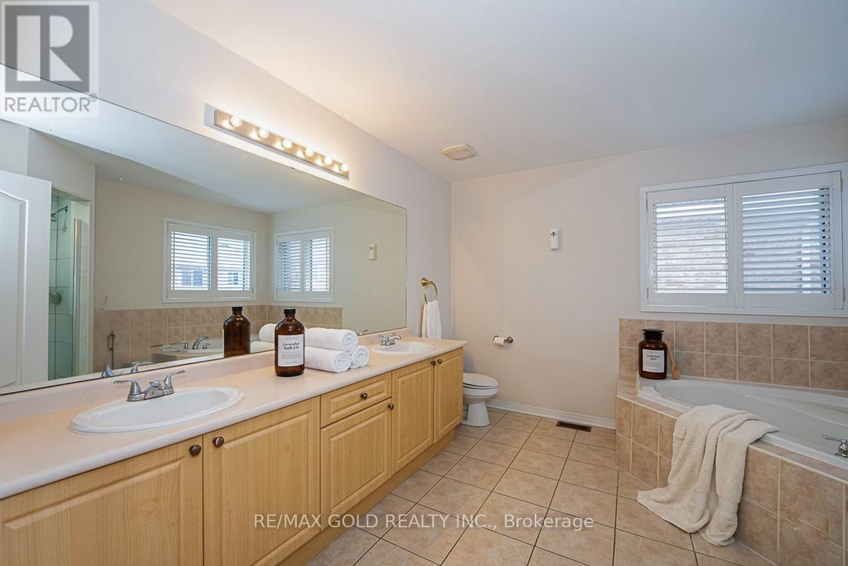 321 Queen Mary Drive, Brampton, Ontario  L7A 3S6 - Photo 32 - W12890402