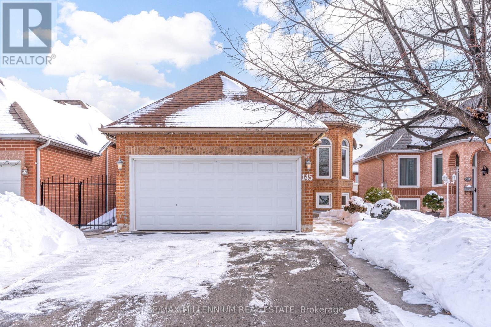 145 Springview Drive, Brampton, Ontario  L6X 4K2 - Photo 2 - W12931254