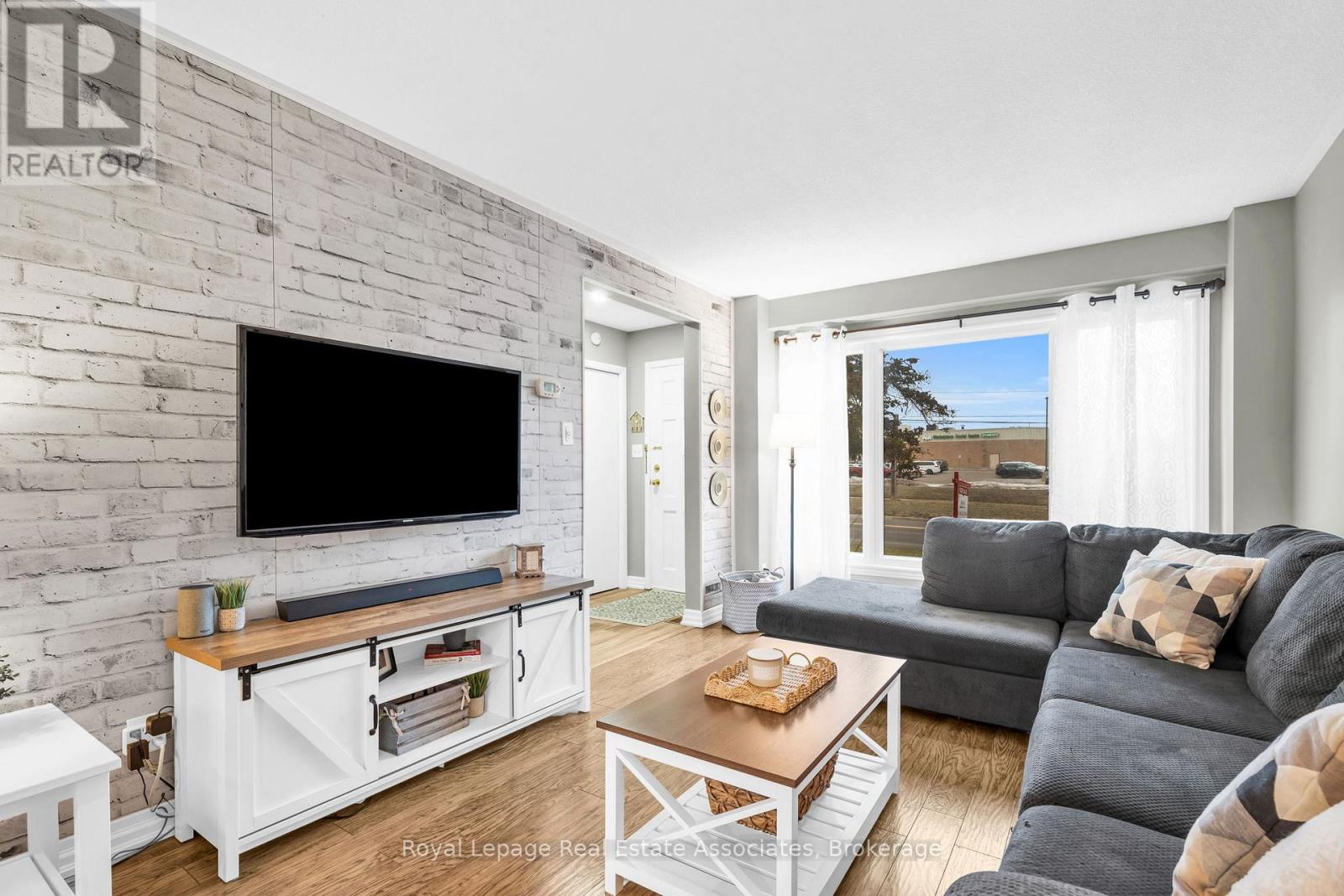 31 - 20 Mountainview Road S, Halton Hills, Ontario  L7G 4K3 - Photo 6 - W12886620