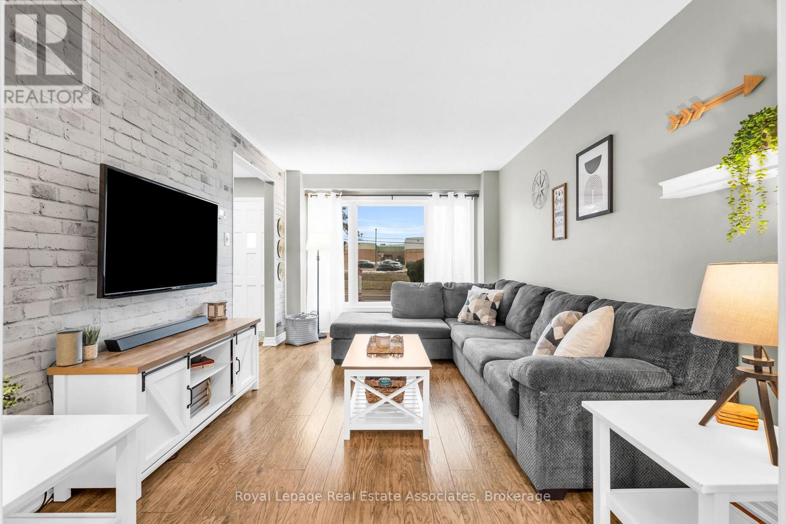 31 - 20 Mountainview Road S, Halton Hills, Ontario  L7G 4K3 - Photo 5 - W12886620