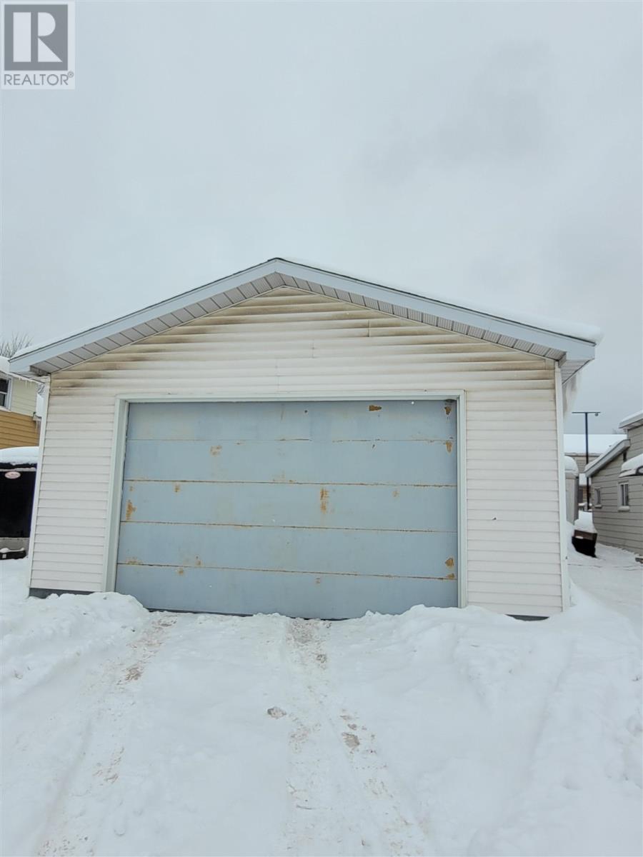 637 Queen St W, Sault Ste. Marie, Ontario  P6A 1B1 - Photo 4 - SM260553
