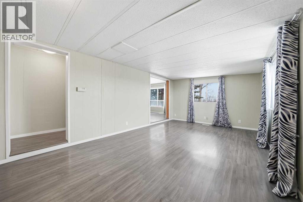 329 1 Street, Irricana, Alberta  T0m 1b0 - Photo 4 - A2293105