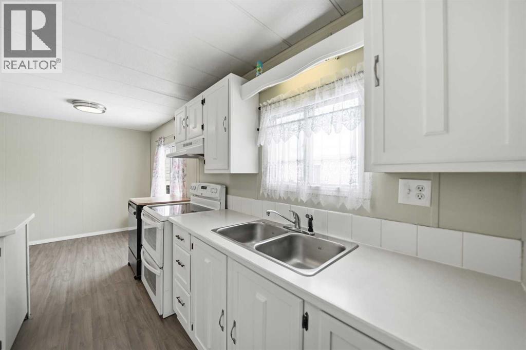 329 1 Street, Irricana, Alberta  T0m 1b0 - Photo 7 - A2293105