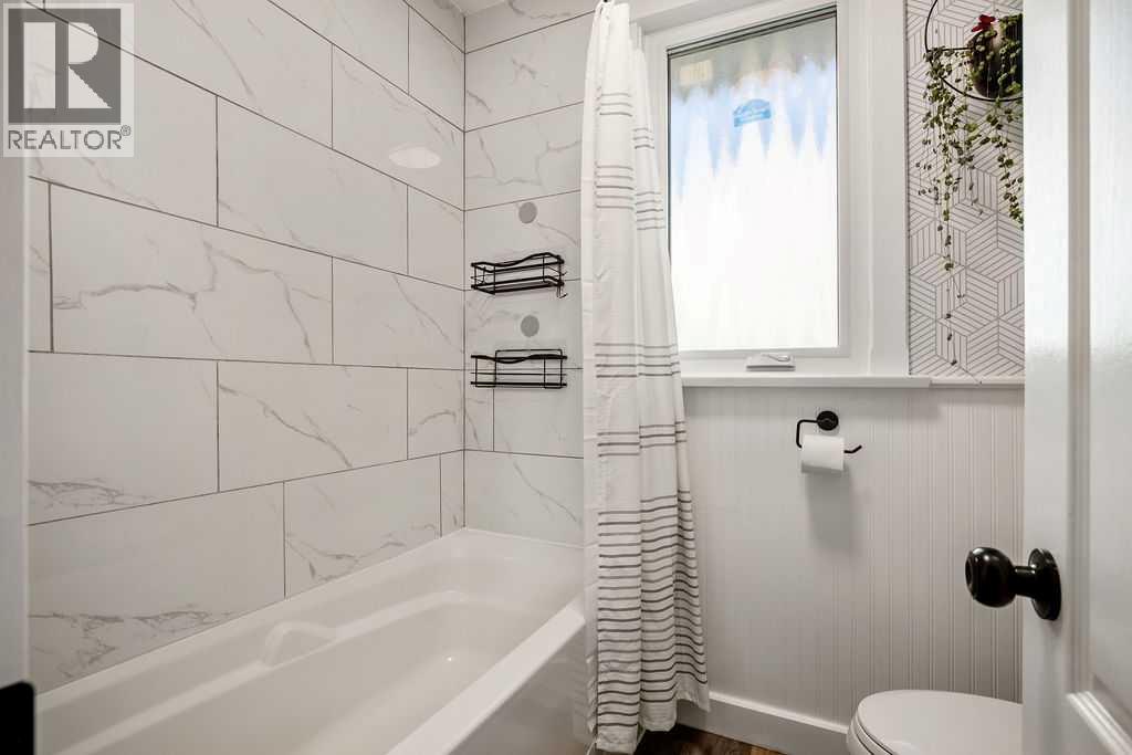 330 3 Avenue SE, High River, Alberta  T1V 1H7 - Photo 15 - A2295908