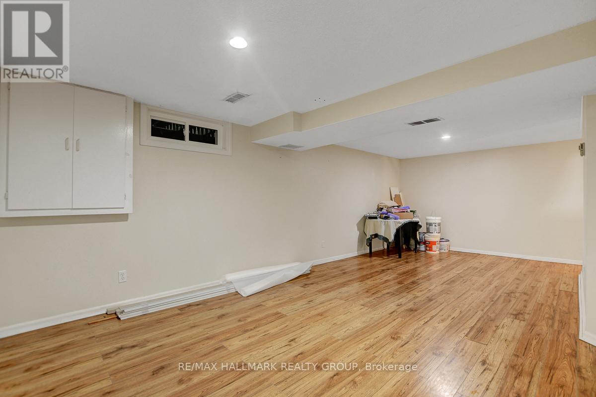 71 Morton Drive, Ottawa, Ontario  K2L 1W9 - Photo 28 - X12931374
