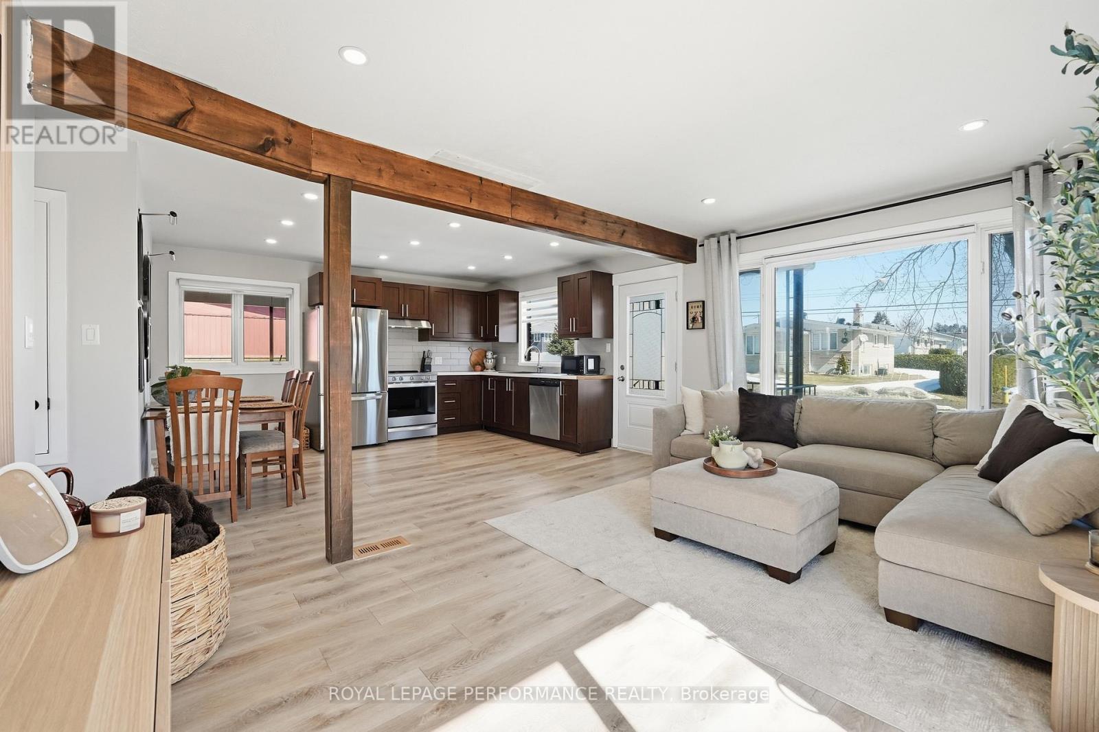 990 Laviolette Street, Clarence-Rockland, Ontario  K4K 1B9 - Photo 10 - X12931386